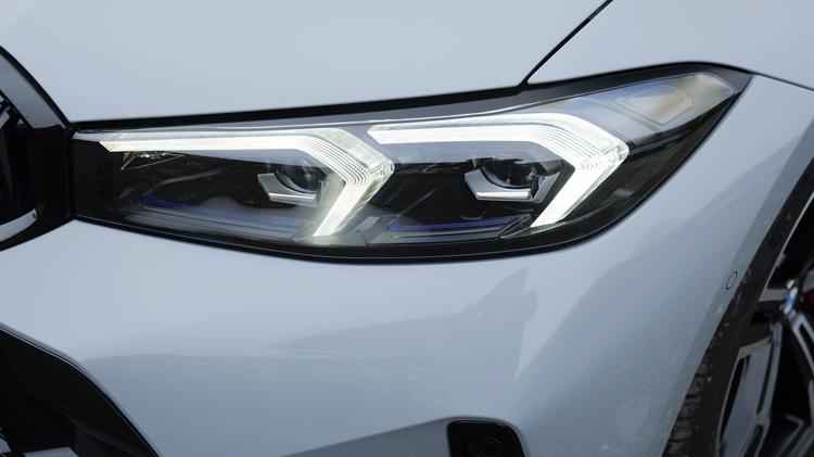 BMW 3 SERIES SALOON 320i M Sport 4dr Step Auto [Tech Pack]